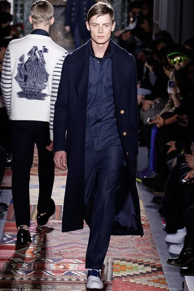 Look 30